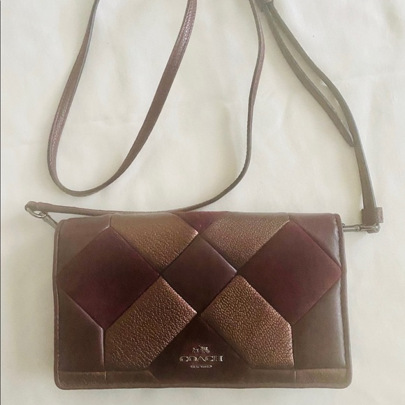 Coach Handbags - COACH quilted clutch.